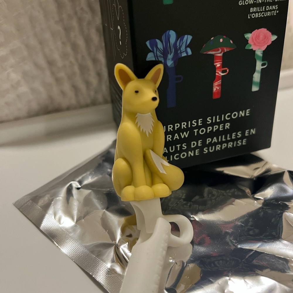 Starbucks Silicone Straw Topper with Fox